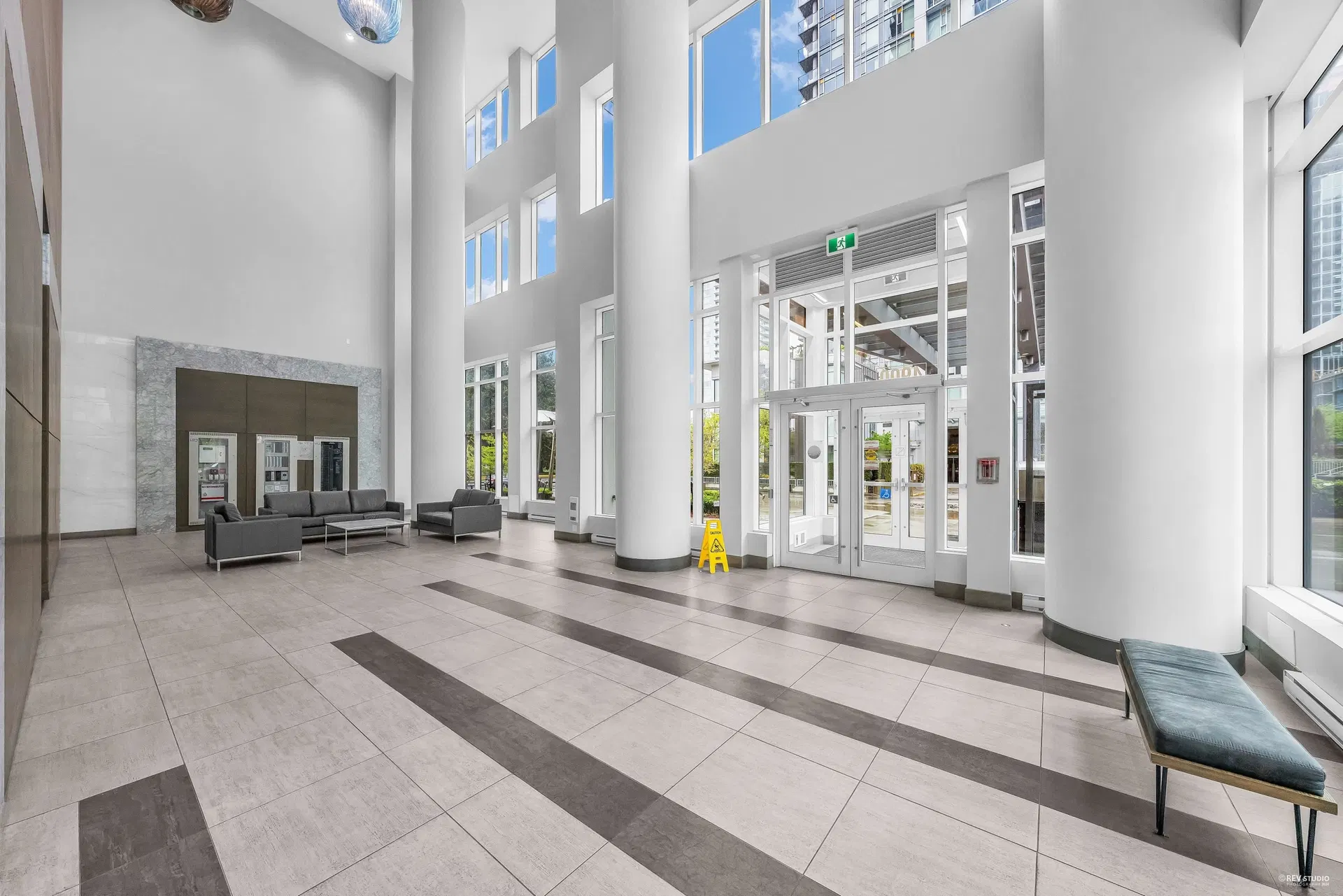 Photo 4 of 40 at #2101 – 4900 Lennox Lane