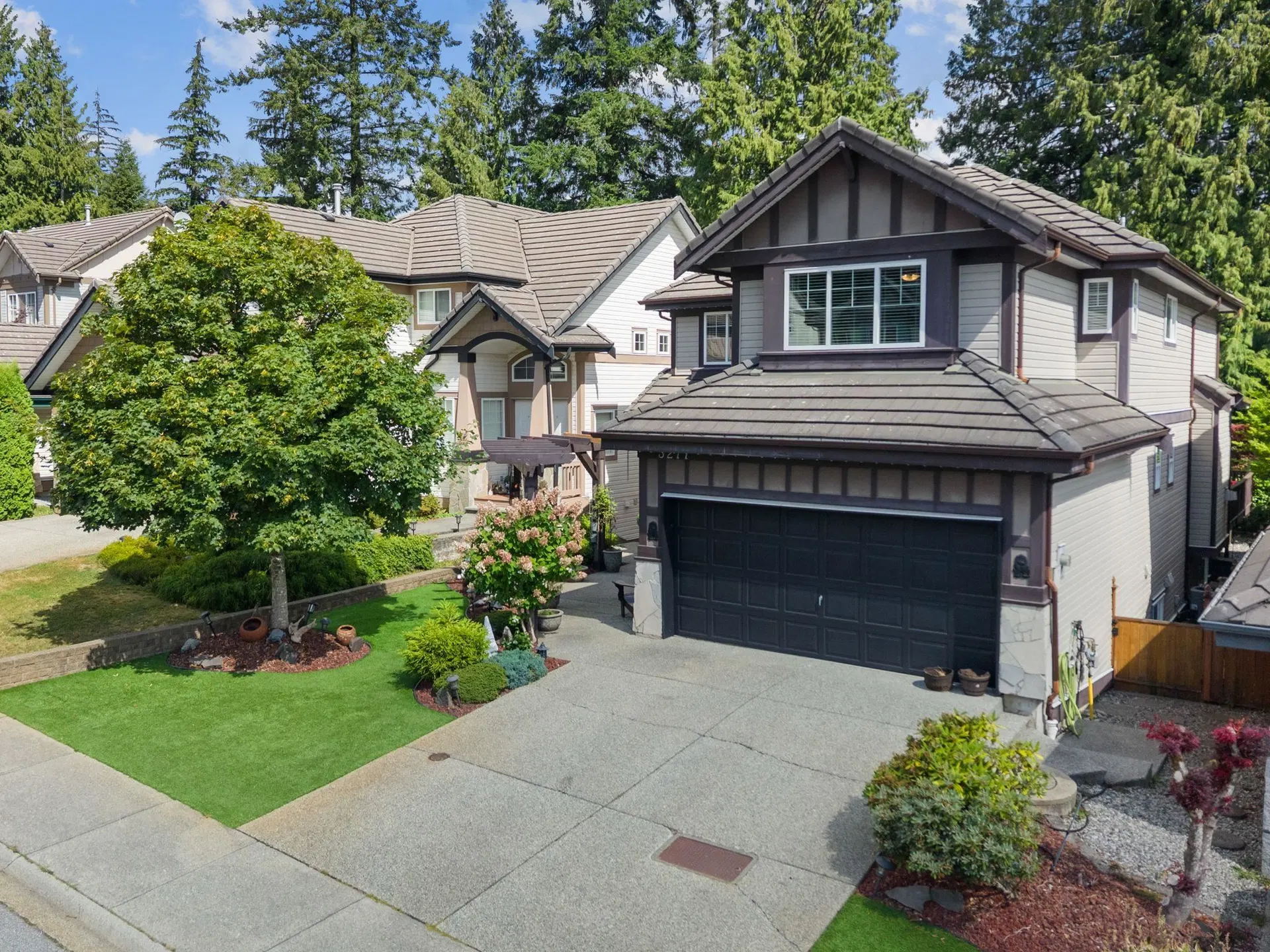 Photo 2 of 40 at 3277 Chartwell Grn