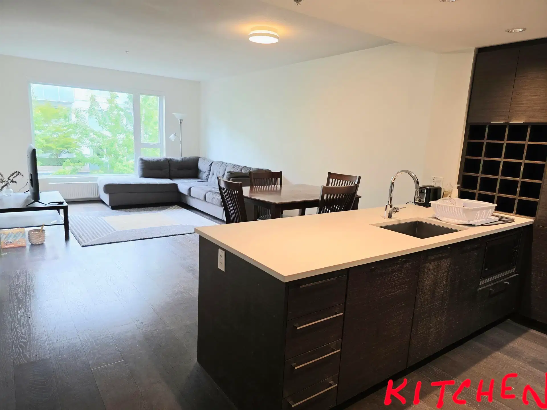 #609 – 11063 Ravine Road