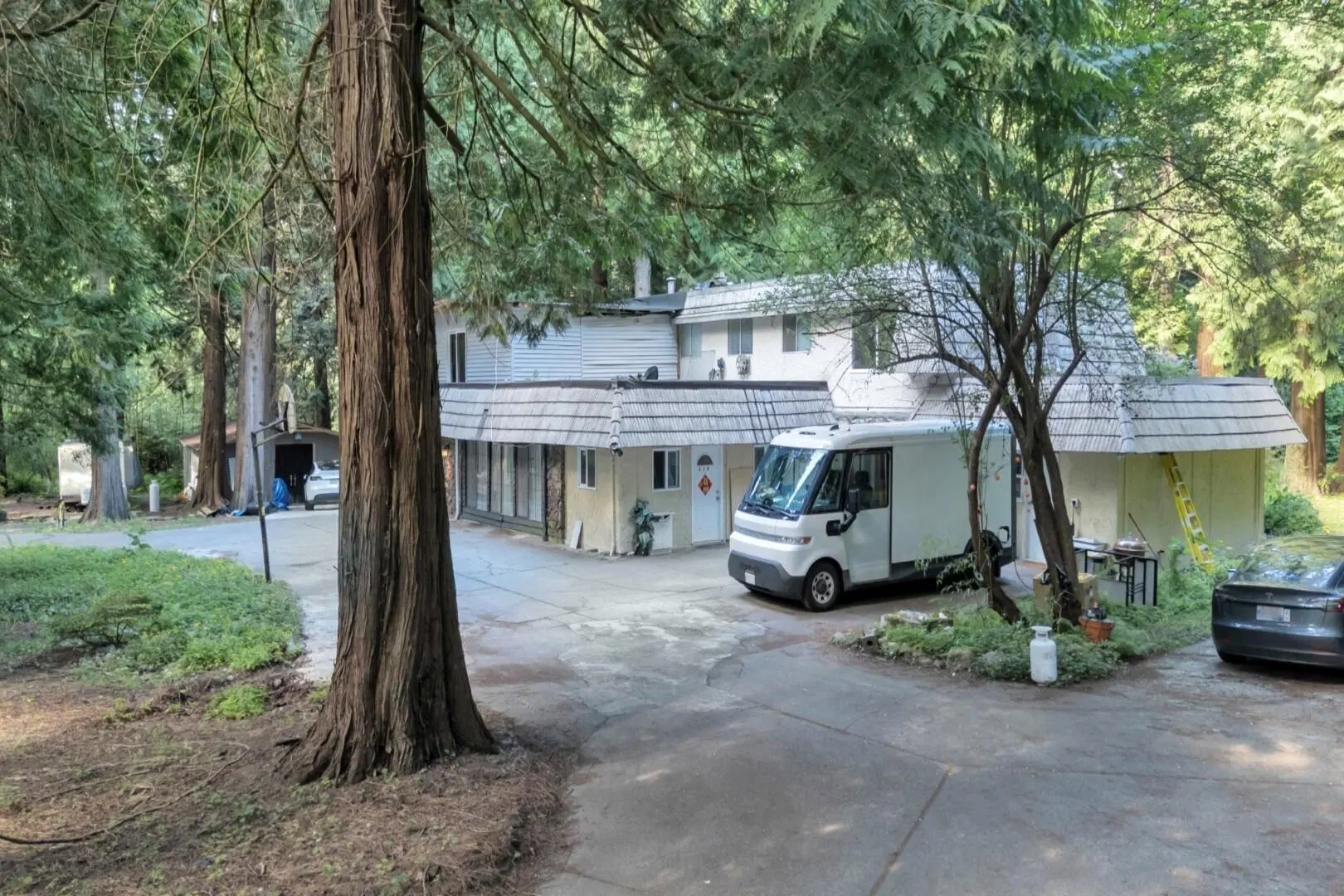 Photo 5 of 29 at 2838 132 Street