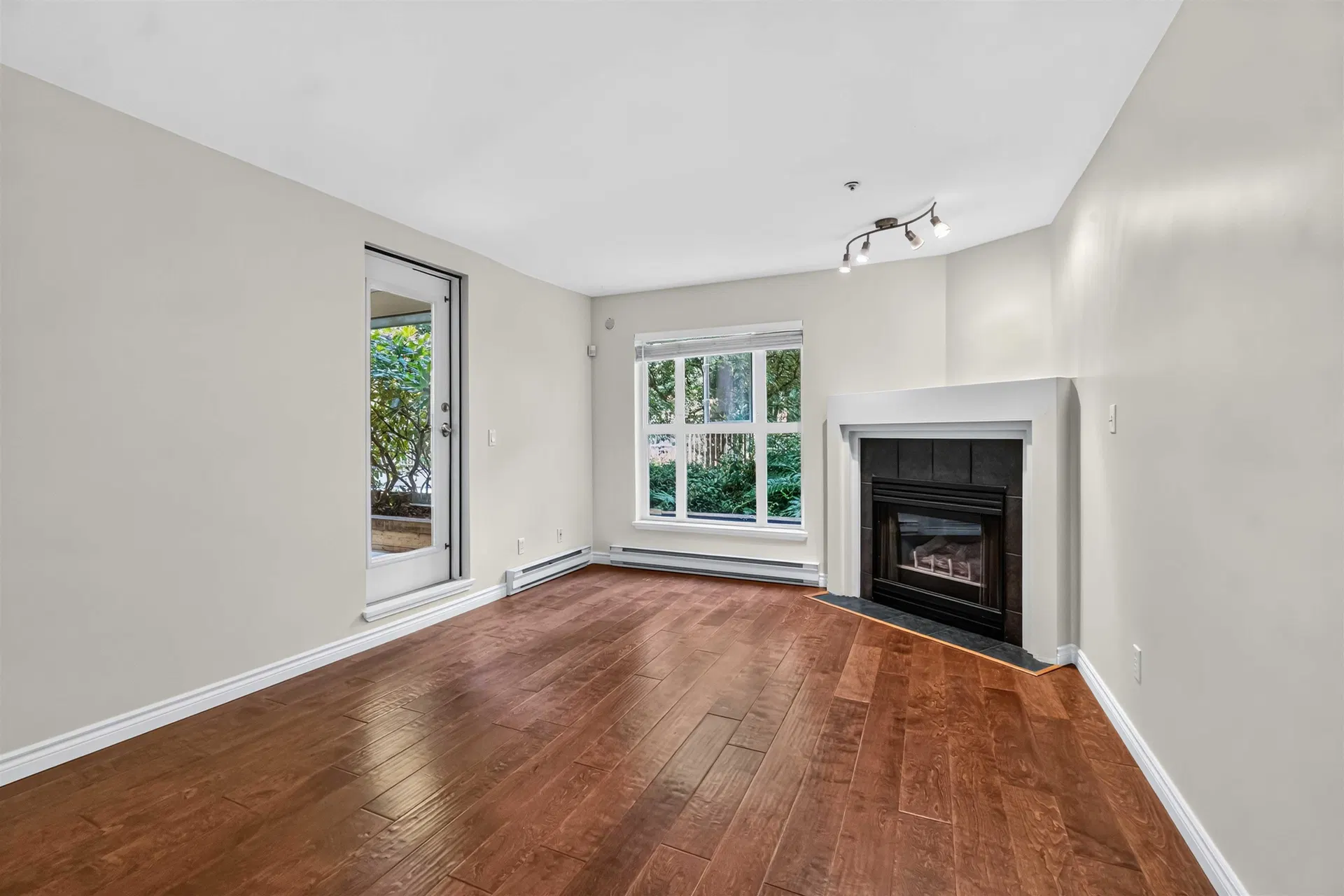 Photo 4 of 28 at #110 – 2231 Welcher Avenue