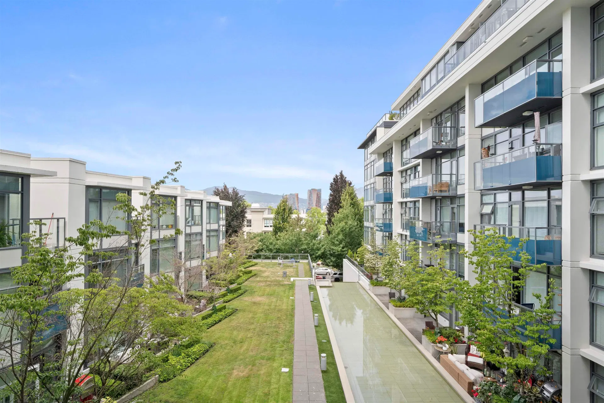 #342 – 1777 7th Avenue