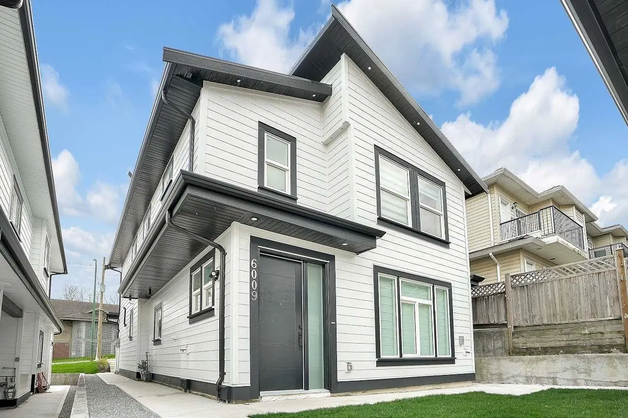 Photo 1 of 10 at 6009 Sprott Street