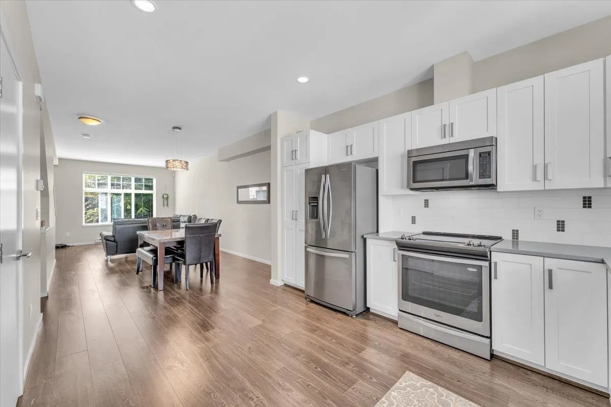 Photo 3 of 40 at #51 – 5858 142 Street