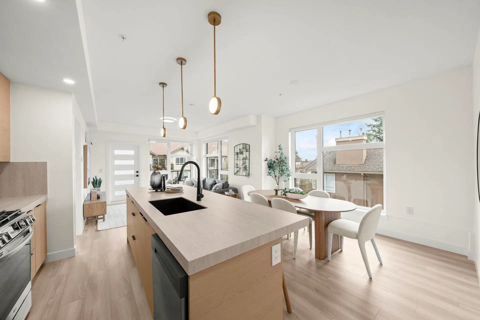 #304 – 15353 17 Avenue