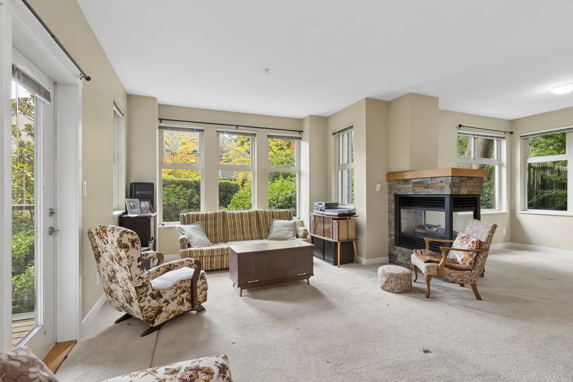 Photo 3 of 40 at #206 – 188 W 29th Street