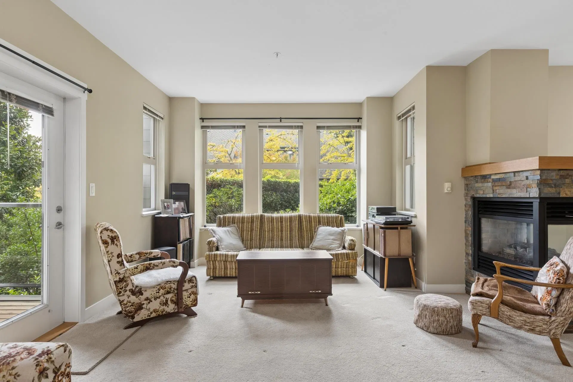 Photo 4 of 40 at #206 – 188 W 29th Street