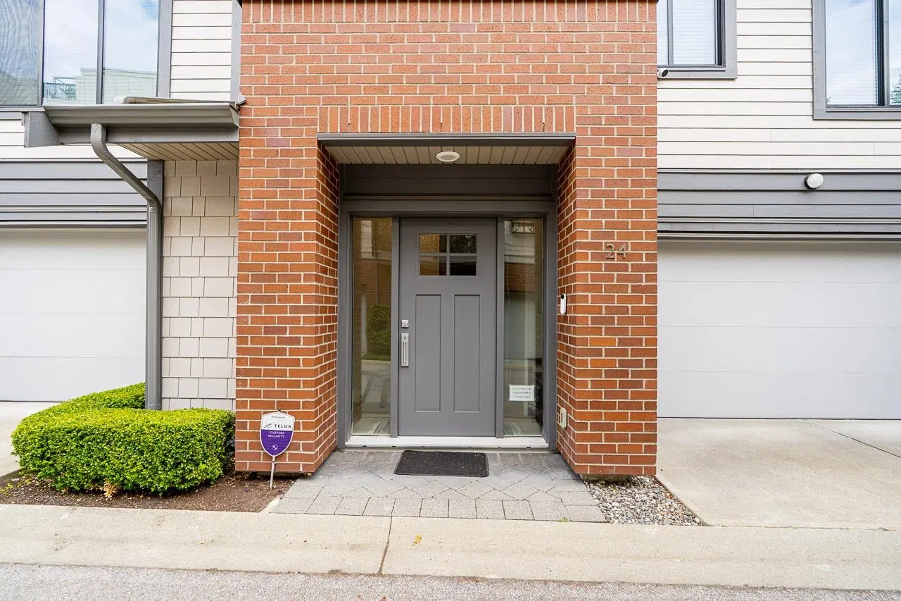 Photo 3 of 34 at #24 – 2999 151 Street