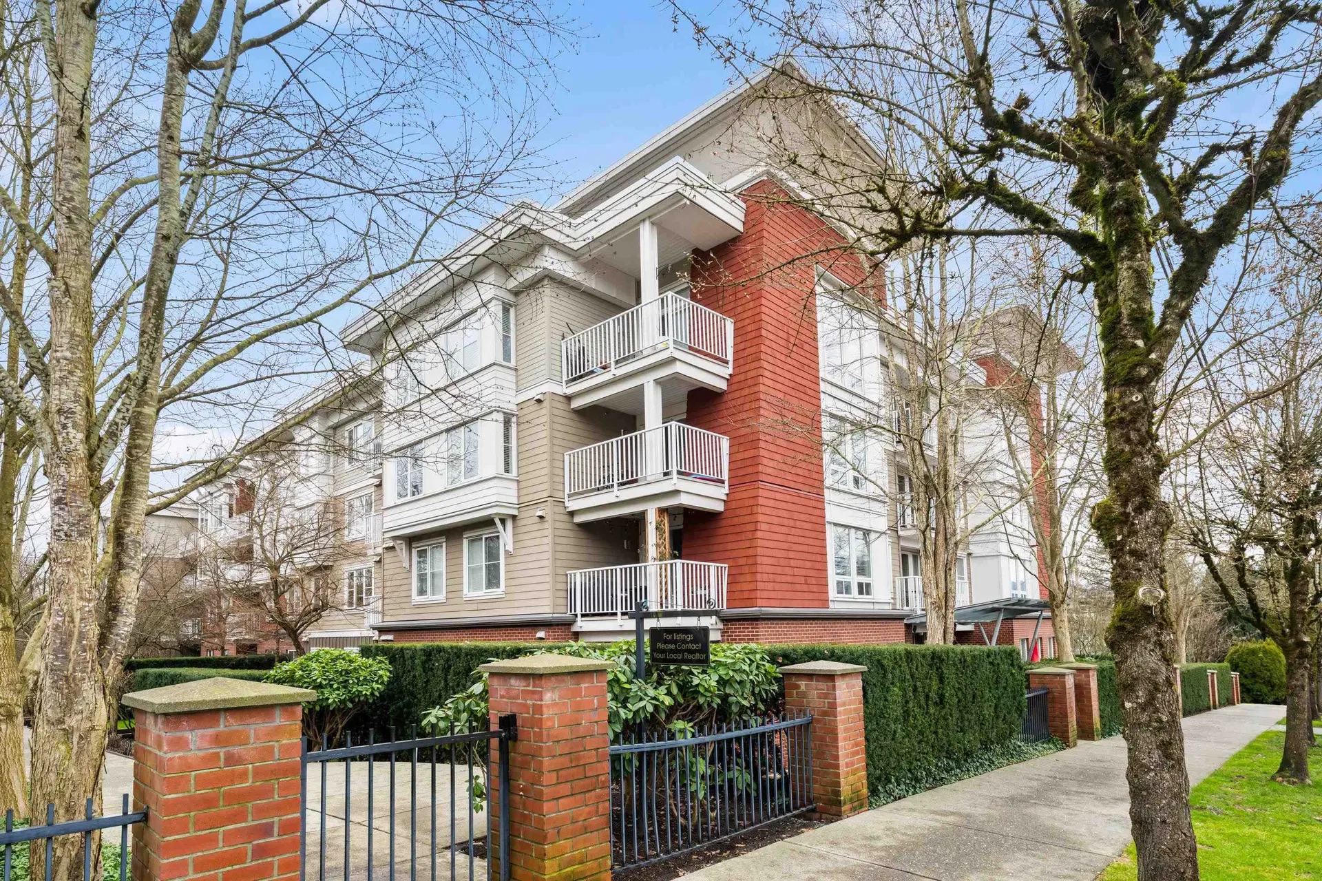 Photo 1 of 39 at #406 – 12283 224 Street
