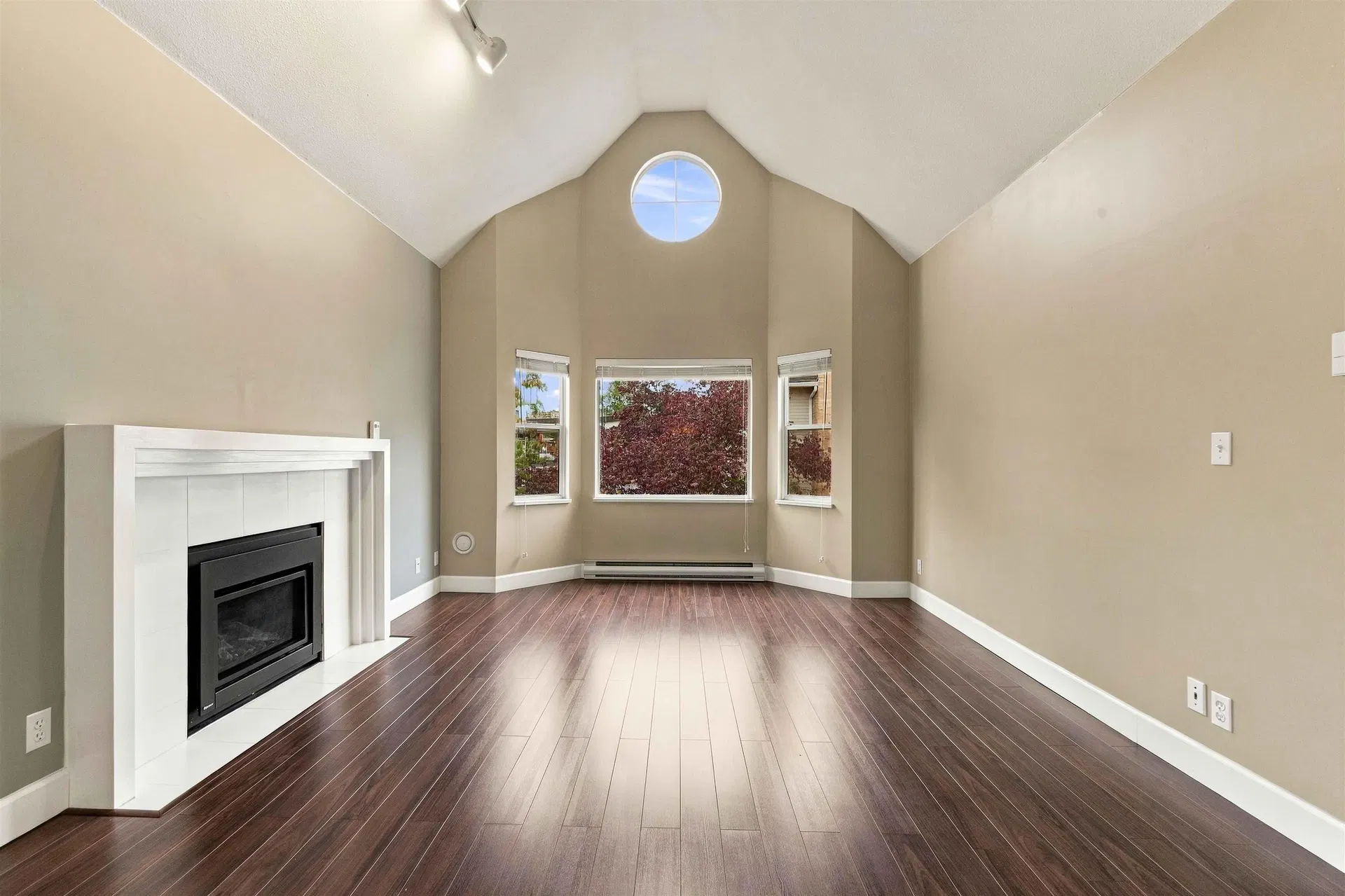 Photo 4 of 24 at #305 – 5375 Victory Street