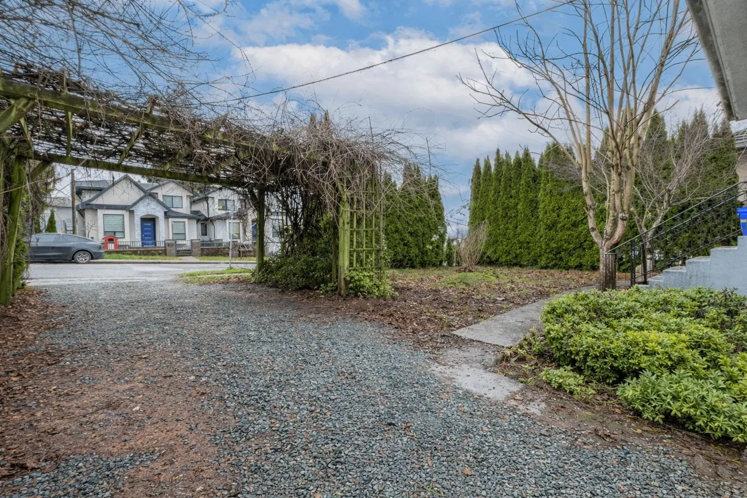 Photo 3 of 8 at 4856 Smith Avenue