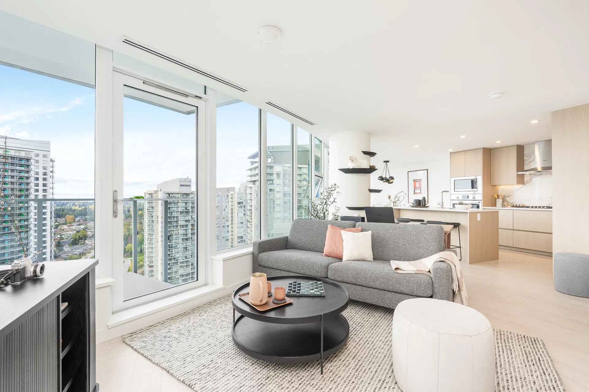 Photo 4 of 40 at #3405 – 13768 100 Avenue