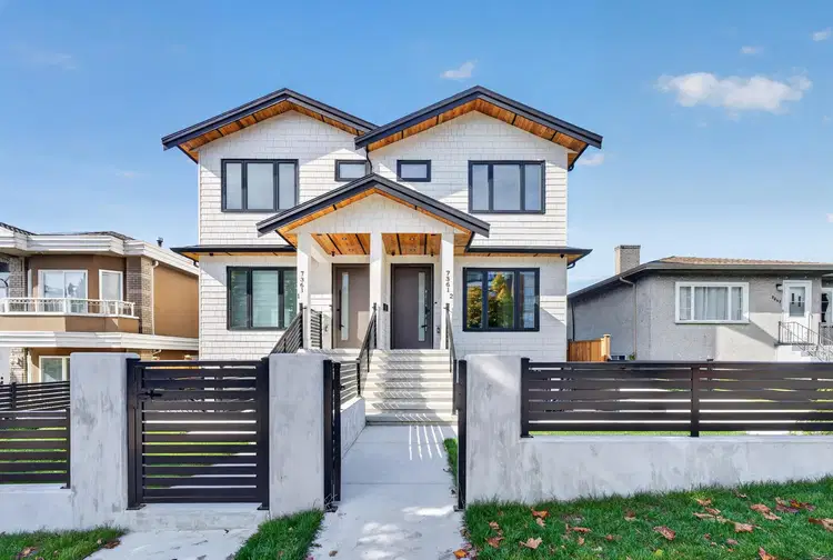 #2 – 7361 Fraser Street