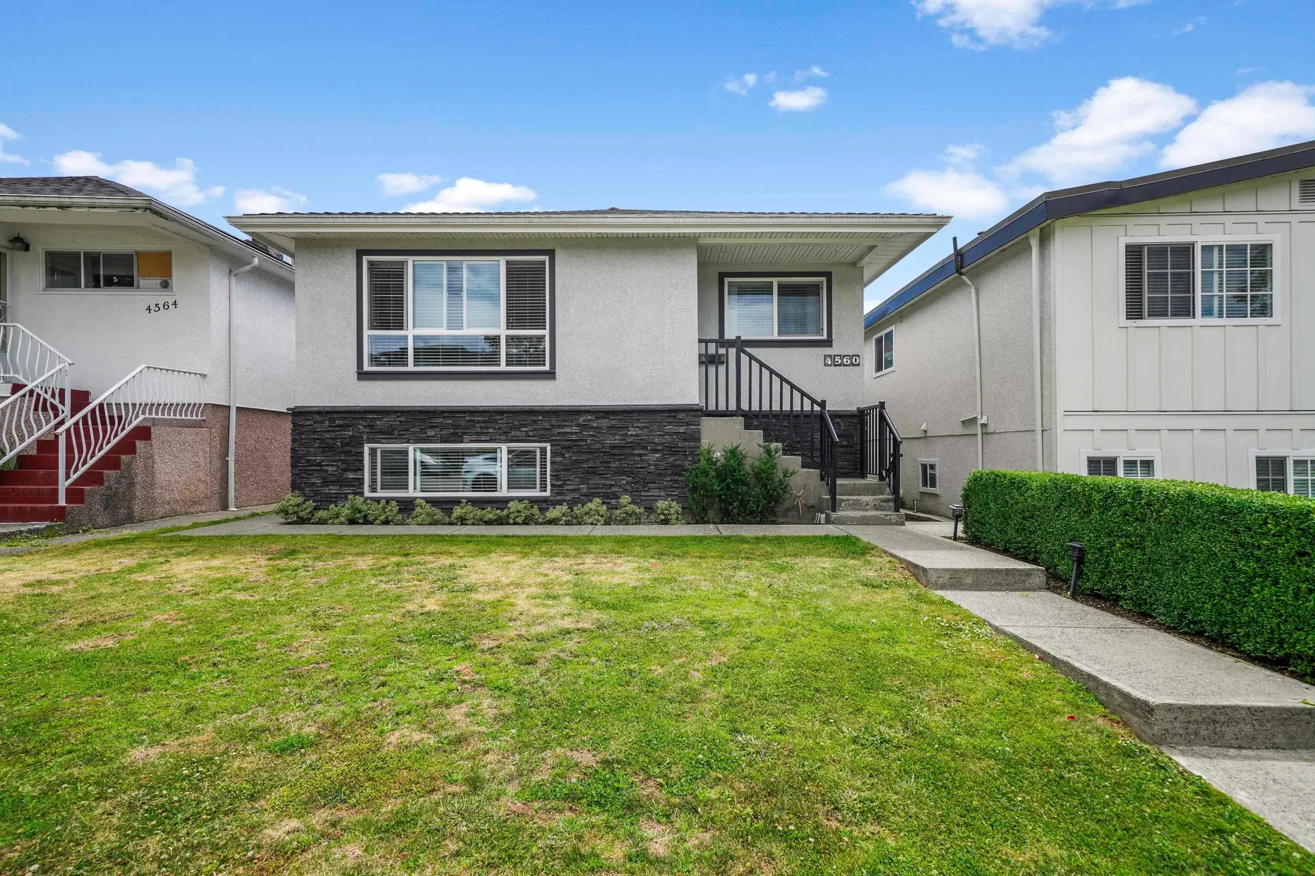 Photo 1 of 29 at 4560 Pender Street