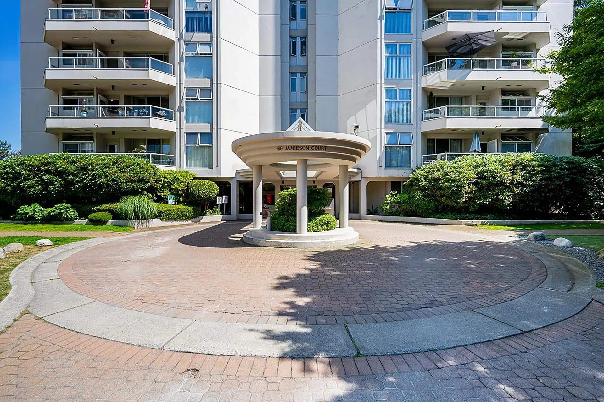 Photo 2 of 33 at #307 – 69 Jamieson Court
