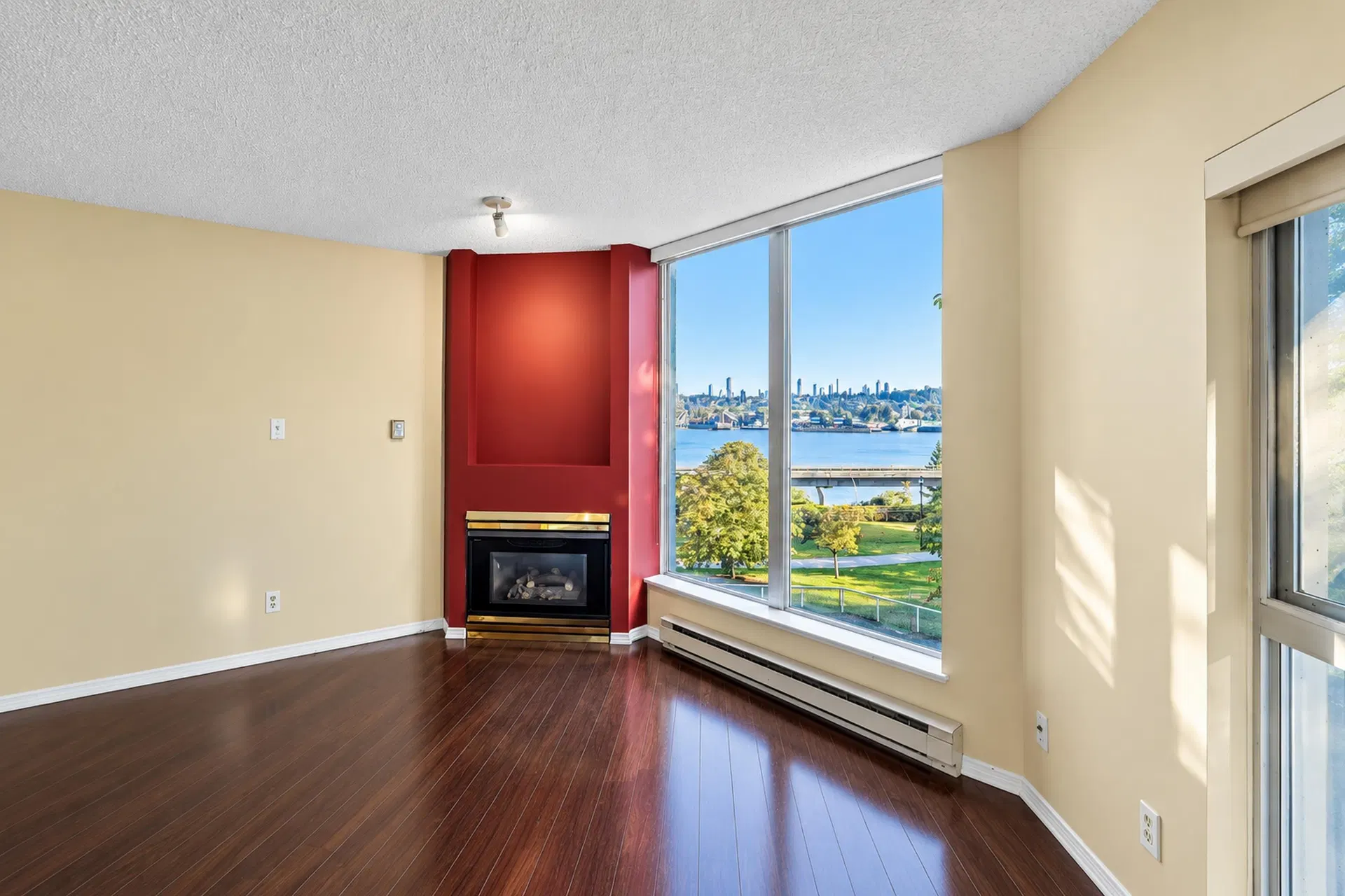 Photo 3 of 33 at #307 – 69 Jamieson Court