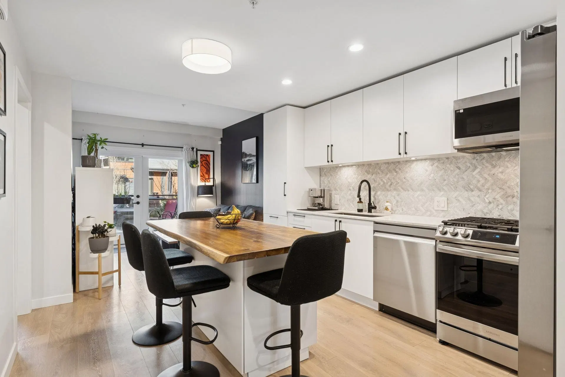 Photo 4 of 25 at #142 – 545 E 2nd Street