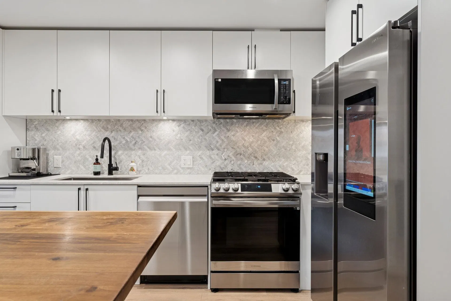 Photo 5 of 25 at #142 – 545 E 2nd Street