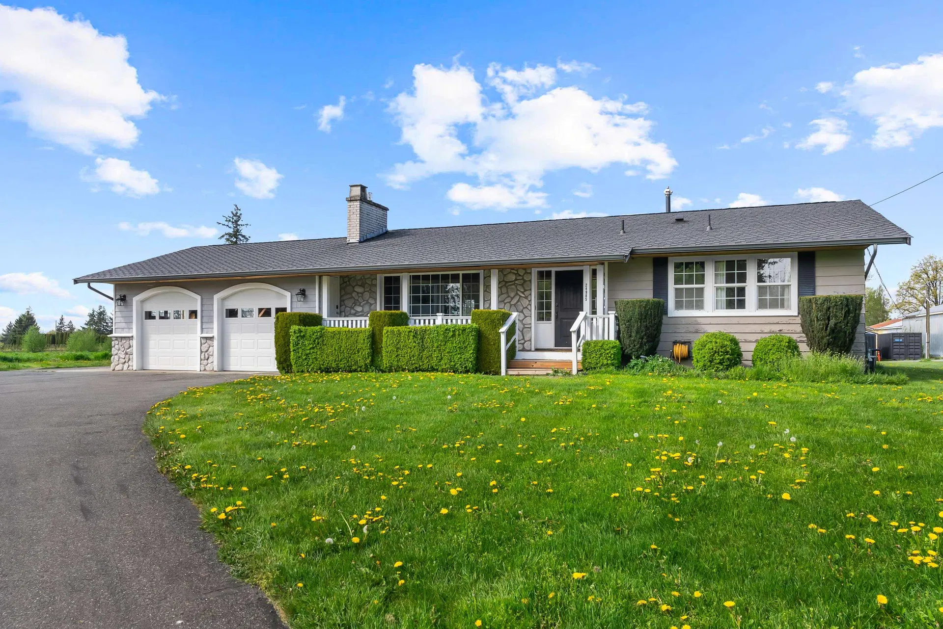 Photo 5 of 40 at 24985 32 Avenue