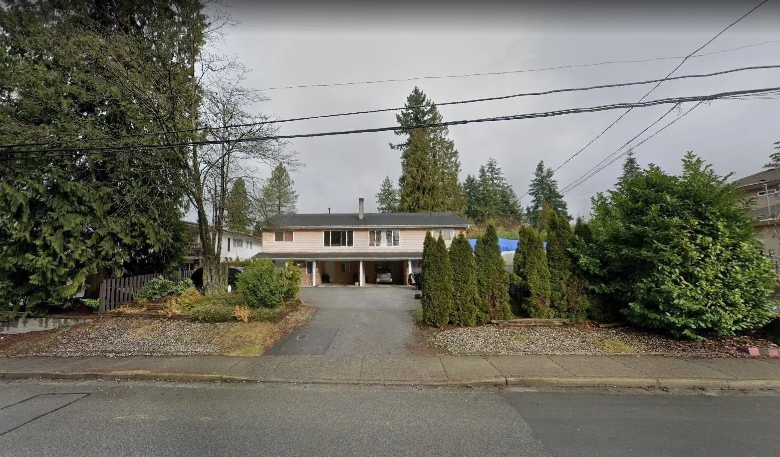 Photo 1 of 1 at 727 729 Smith Avenue