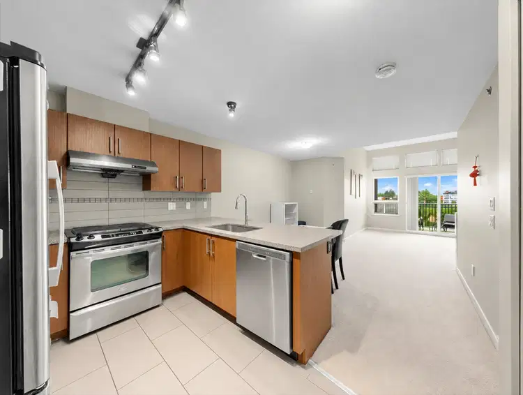 #422 – 6828 Eckersley Road