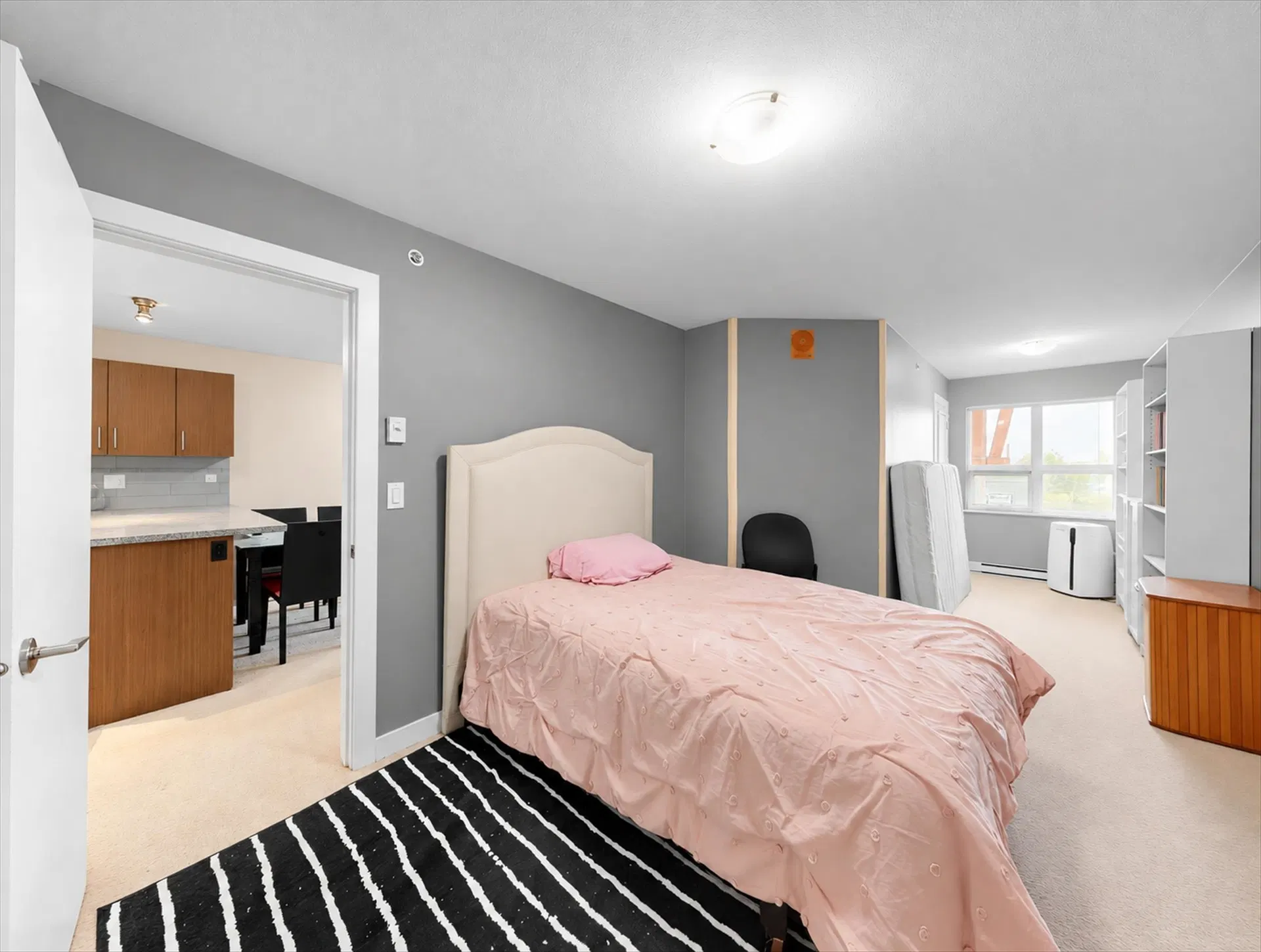 Photo 5 of 20 at #422 – 6828 Eckersley Road