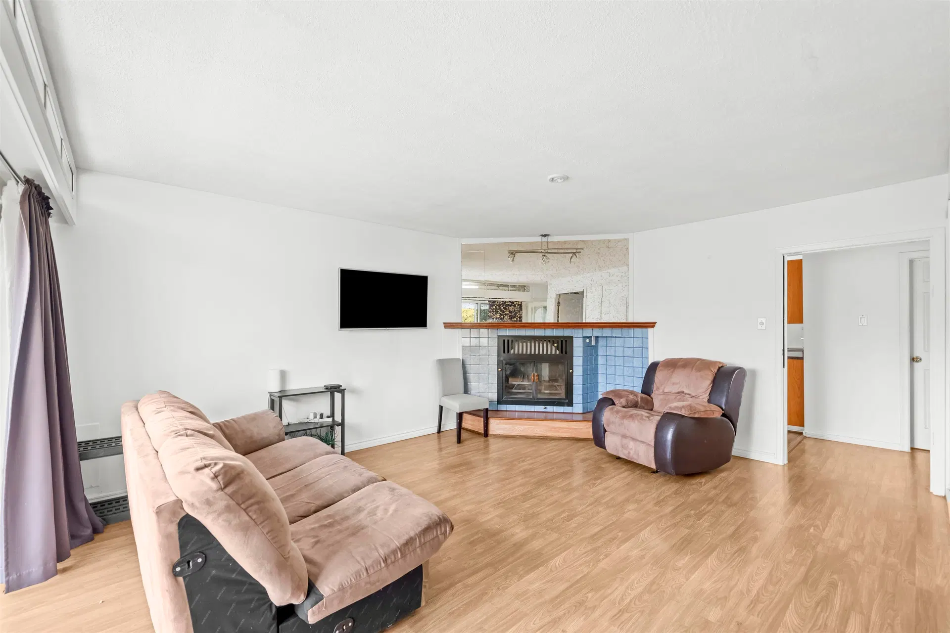 Photo 5 of 23 at 6777 Kerr Street