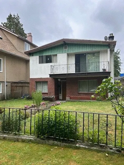 Photo 1 of 1 at 1320 E 11th Avenue