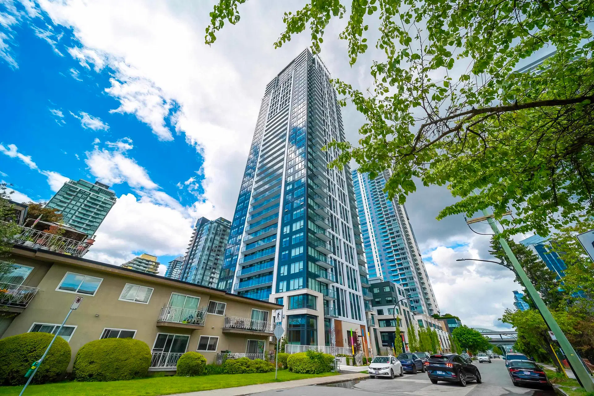 #1407 – 6537 Telford Avenue