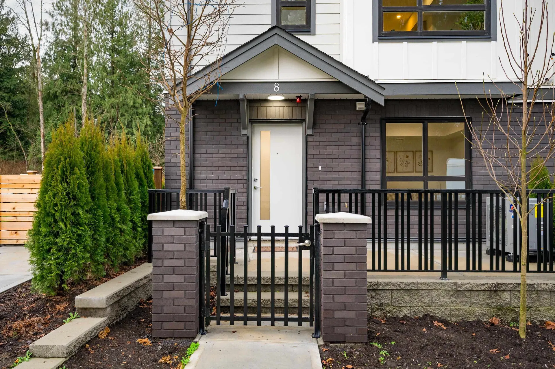 Photo 2 of 32 at #1 – 5993 143 Street