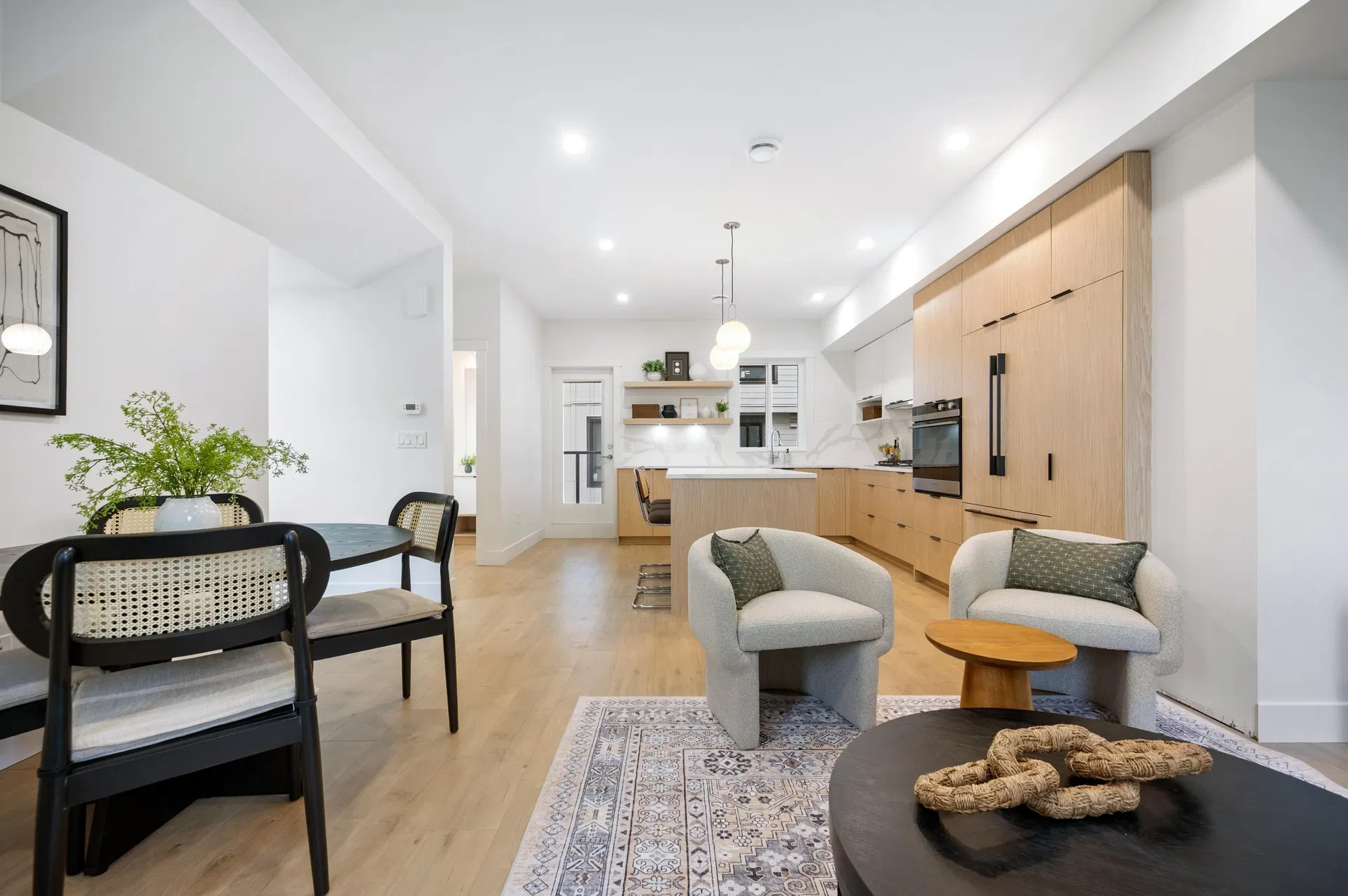 Photo 4 of 32 at #1 – 5993 143 Street