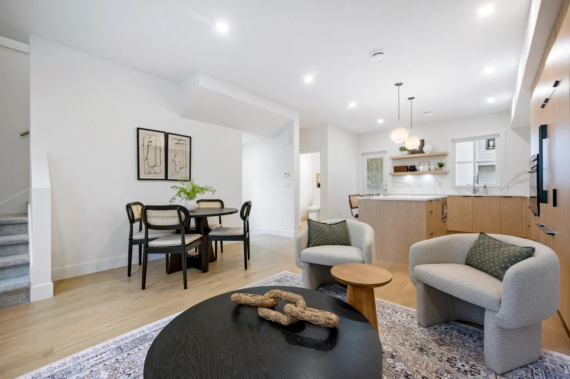 Photo 5 of 32 at #1 – 5993 143 Street