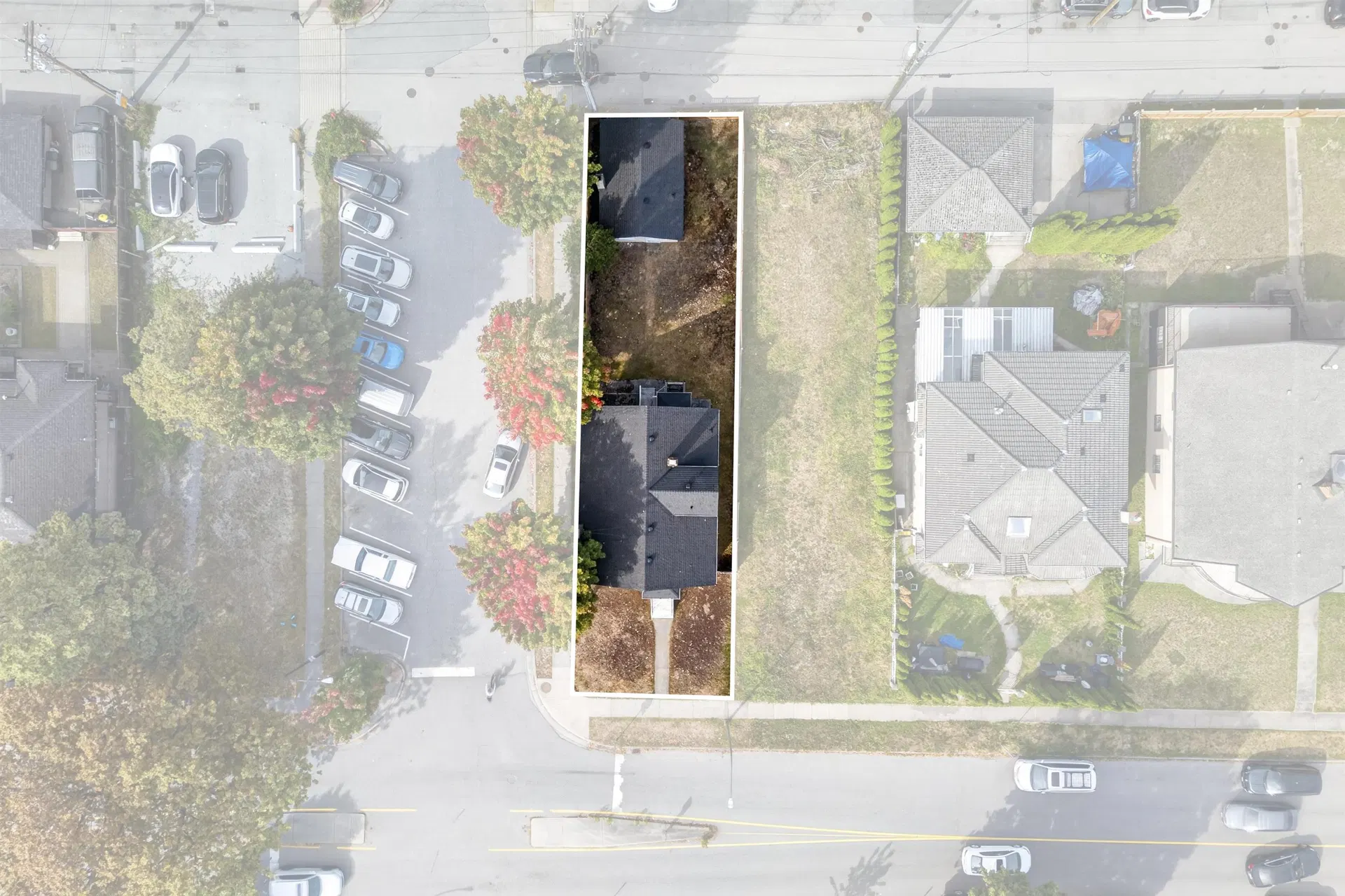 Photo 5 of 40 at 4205 Pender Street