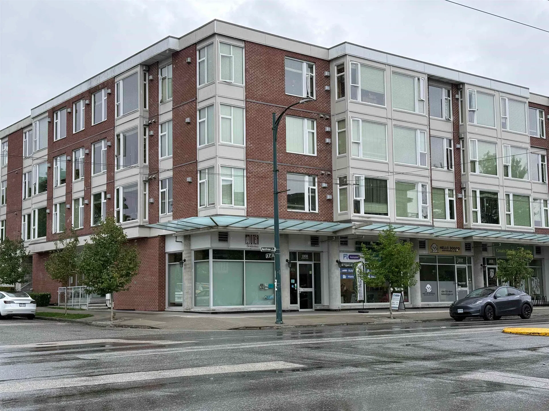 Photo 1 of 10 at #206 – 1838 Renfrew Street