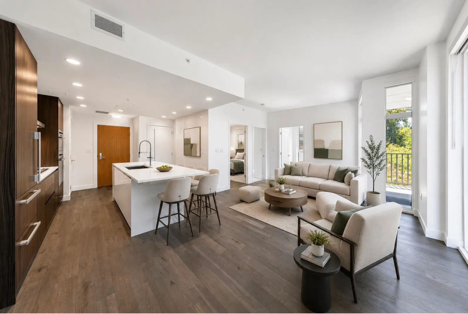 #305 – 2888 Arbutus Street