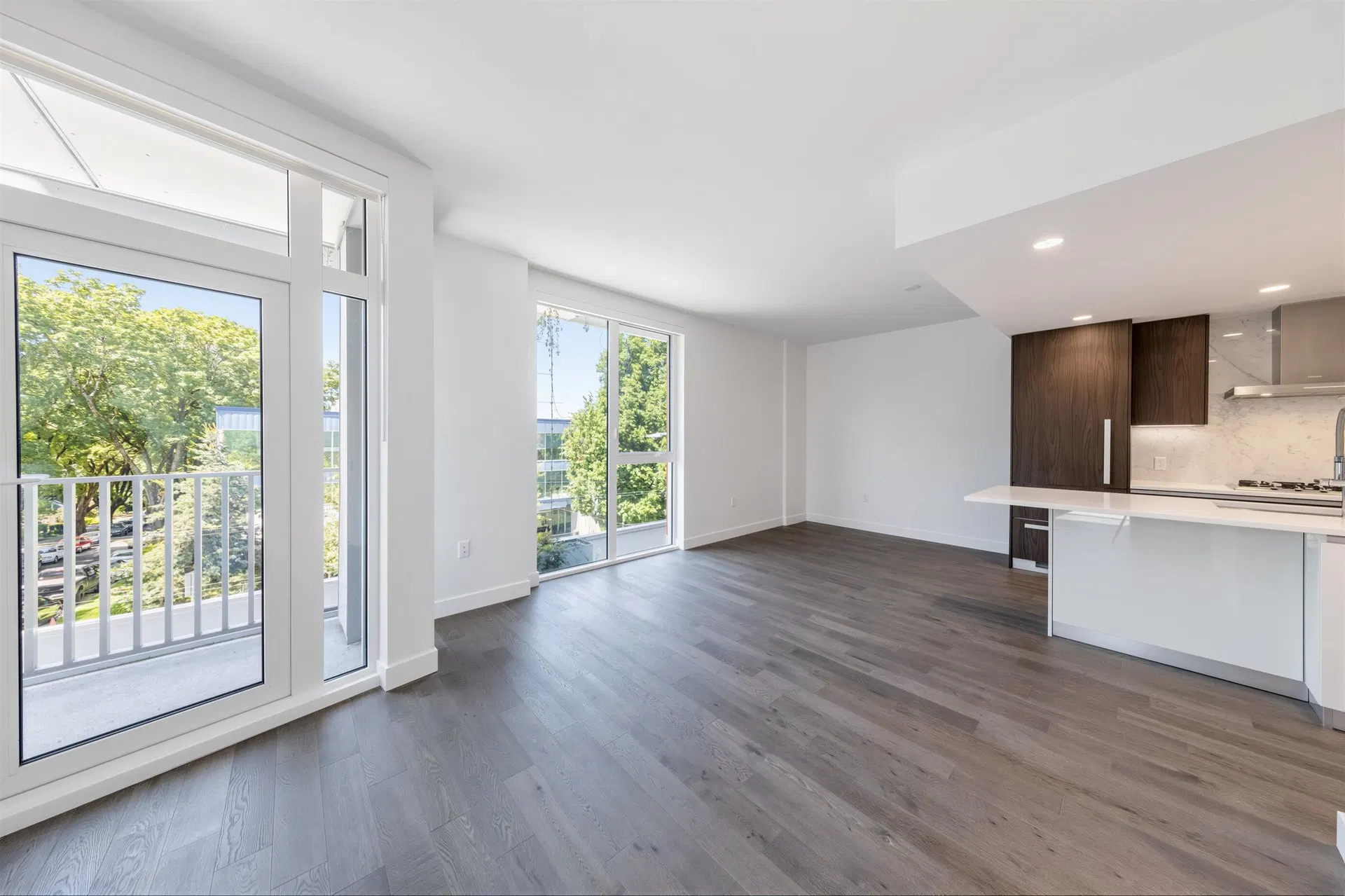 Photo 2 of 24 at #305 – 2888 Arbutus Street