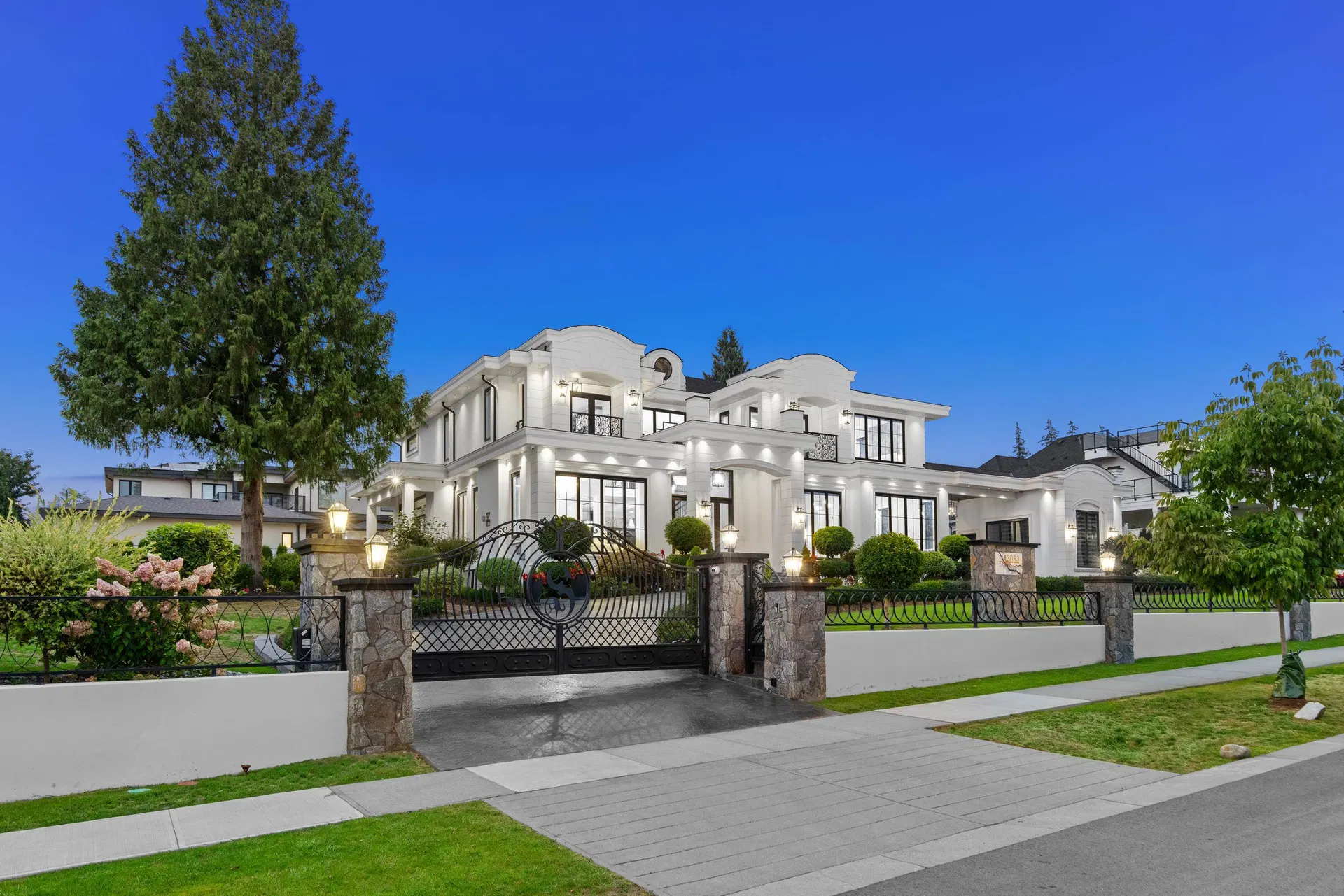 13083 57 Avenue