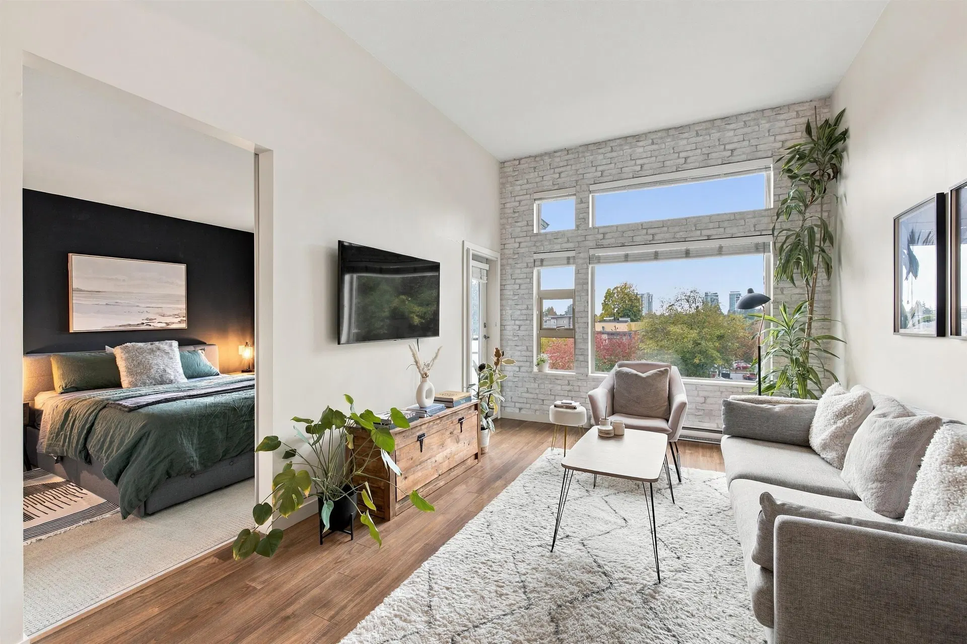 #504 – 1677 Lloyd Avenue