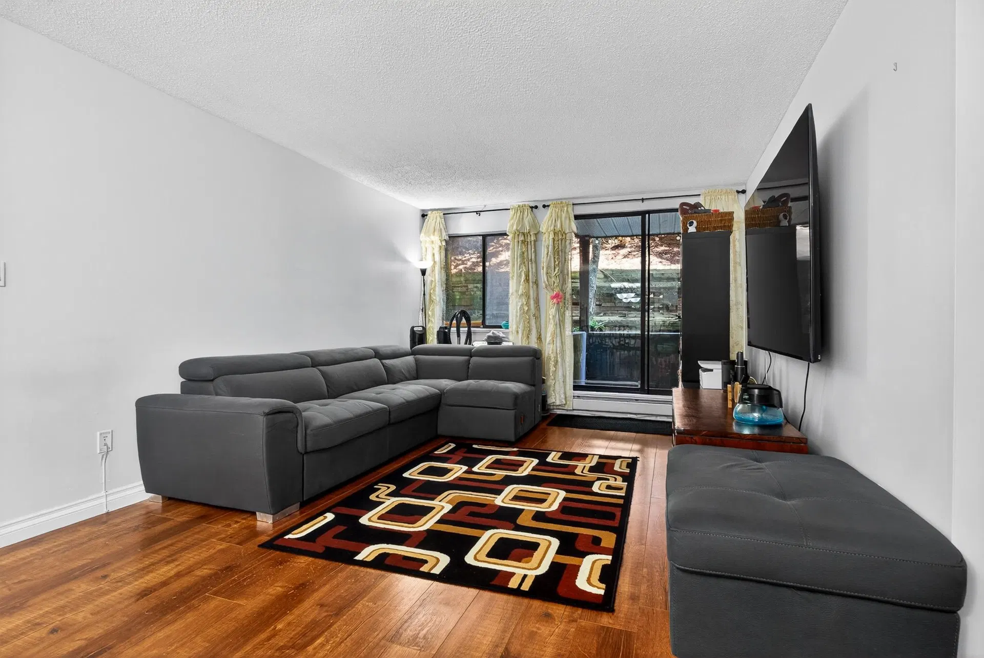 Photo 3 of 34 at G08 – 10698 151a Street