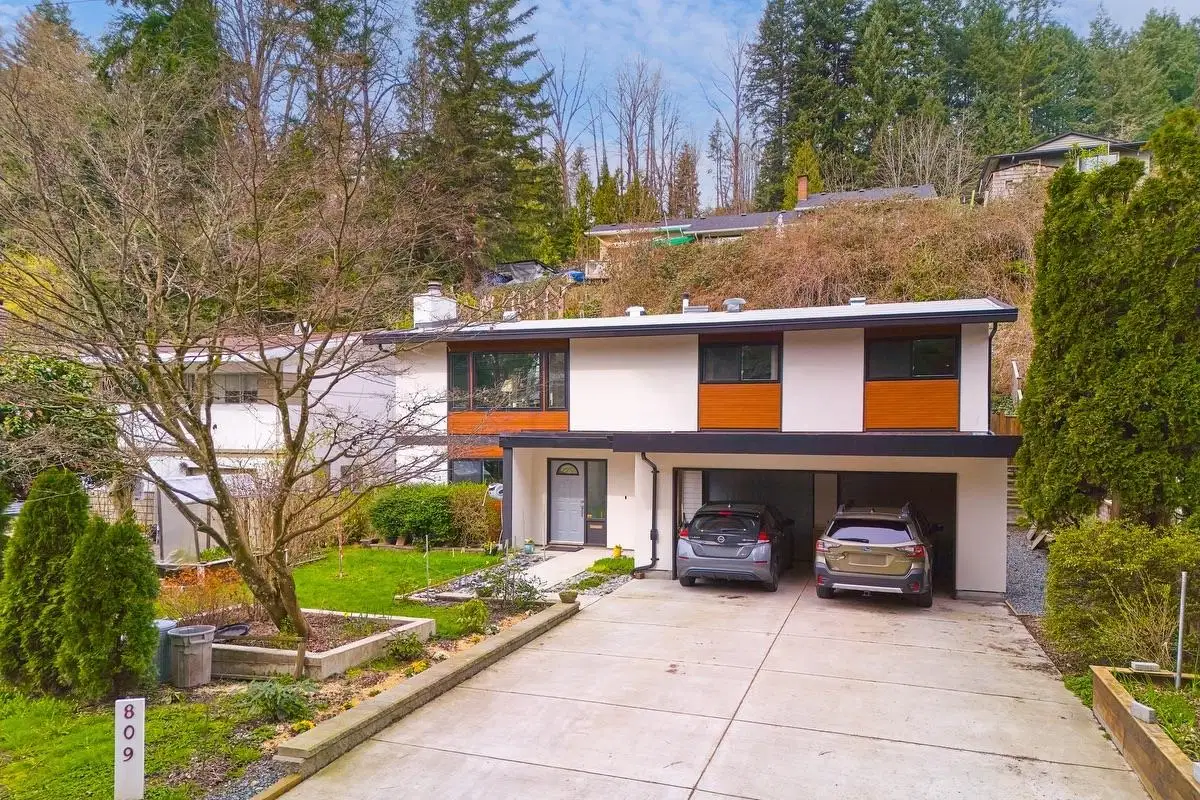 809 Seymour Boulevard