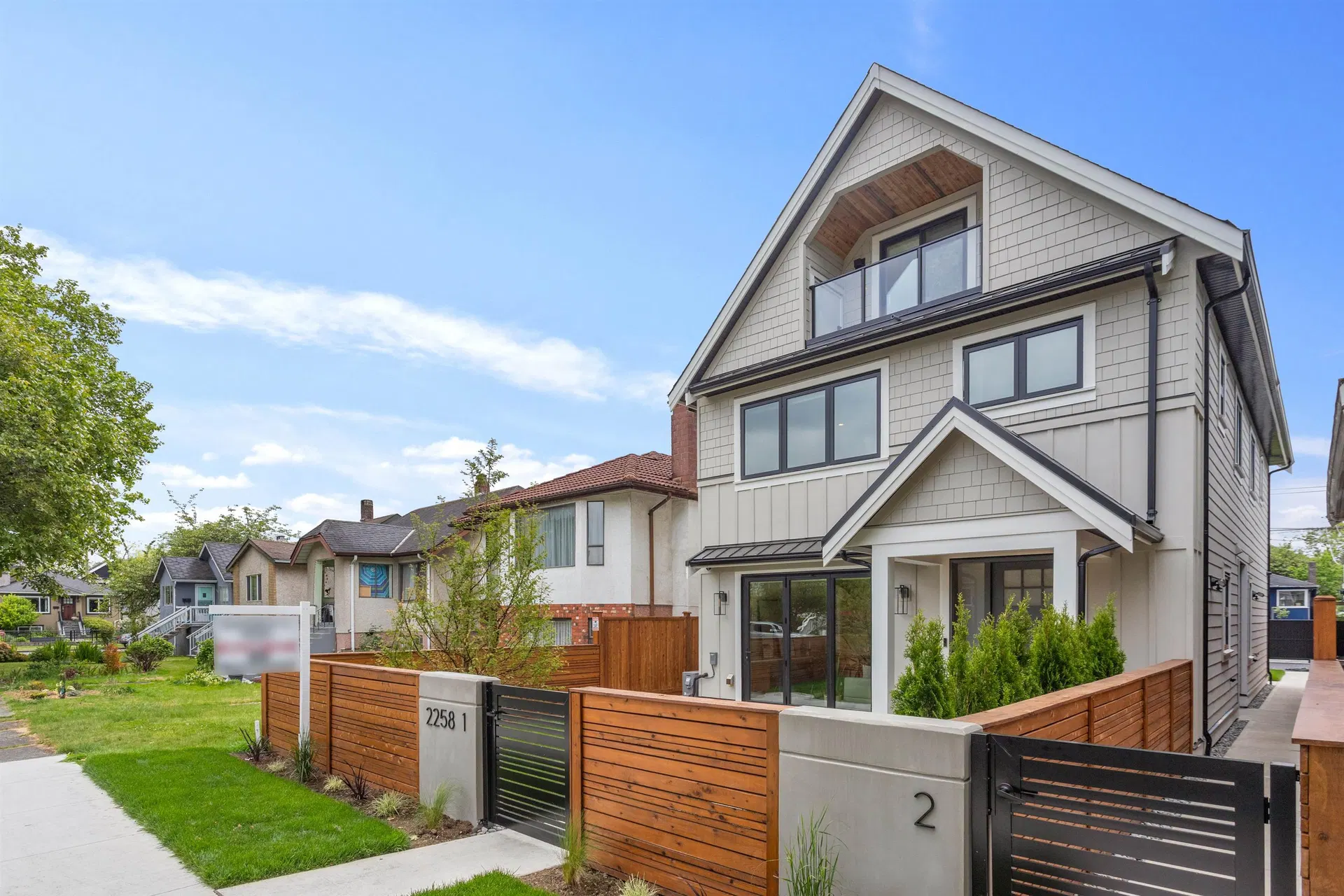 Photo 2 of 33 at #2 – 2258 Napier Street