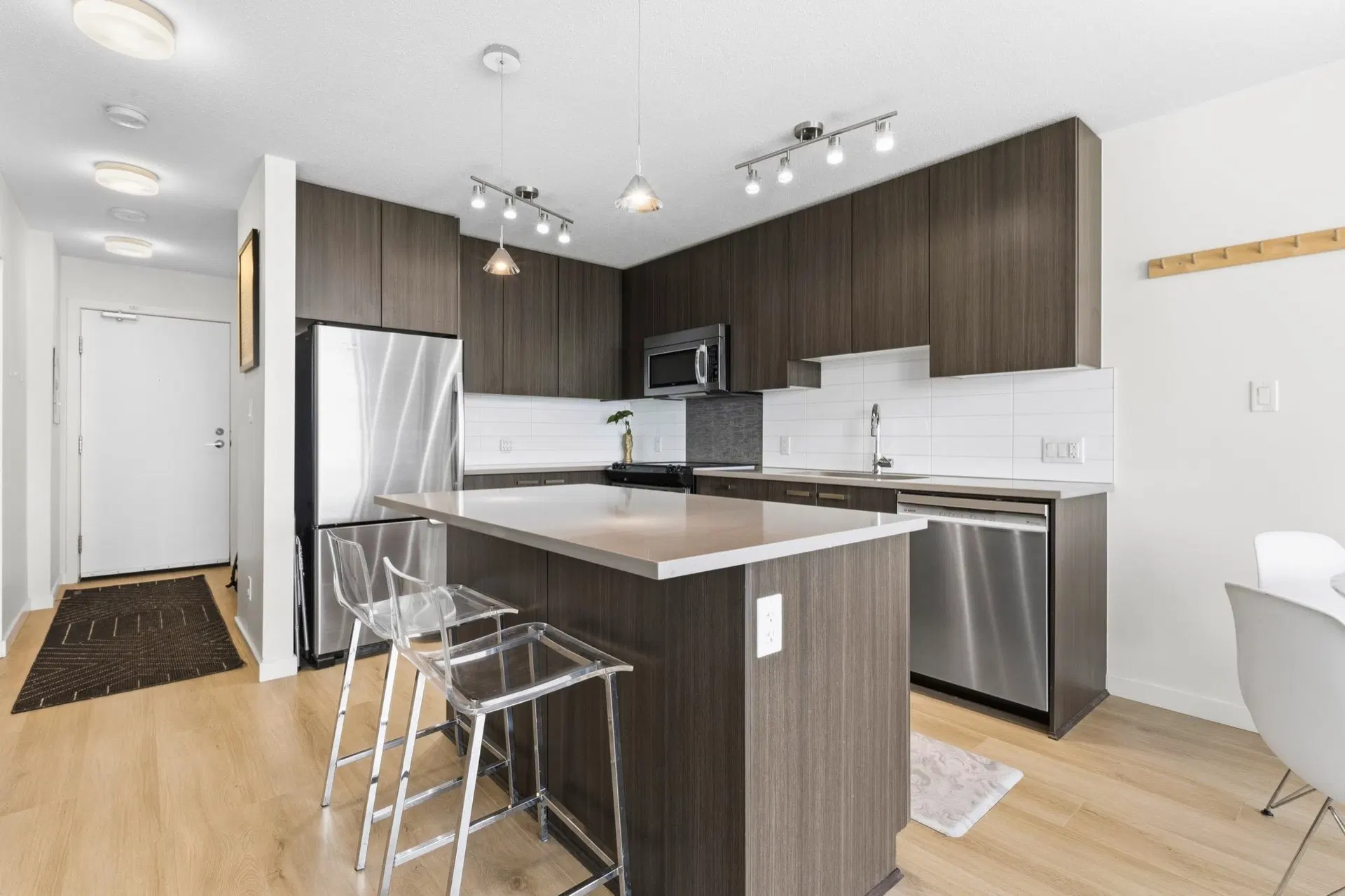 Photo 5 of 26 at #3303 – 13325 102a Avenue
