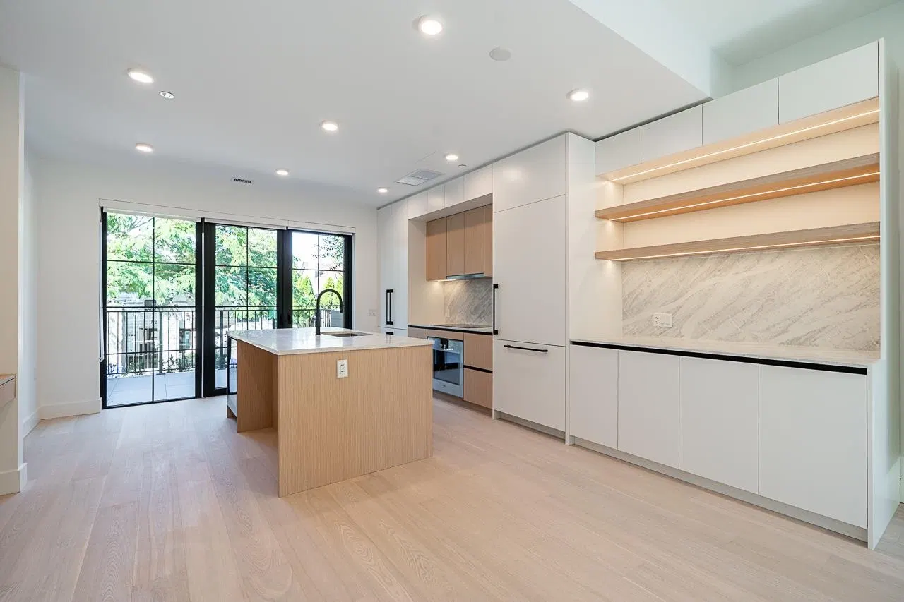 Photo 2 of 31 at #107 – 551 W 28th Avenue