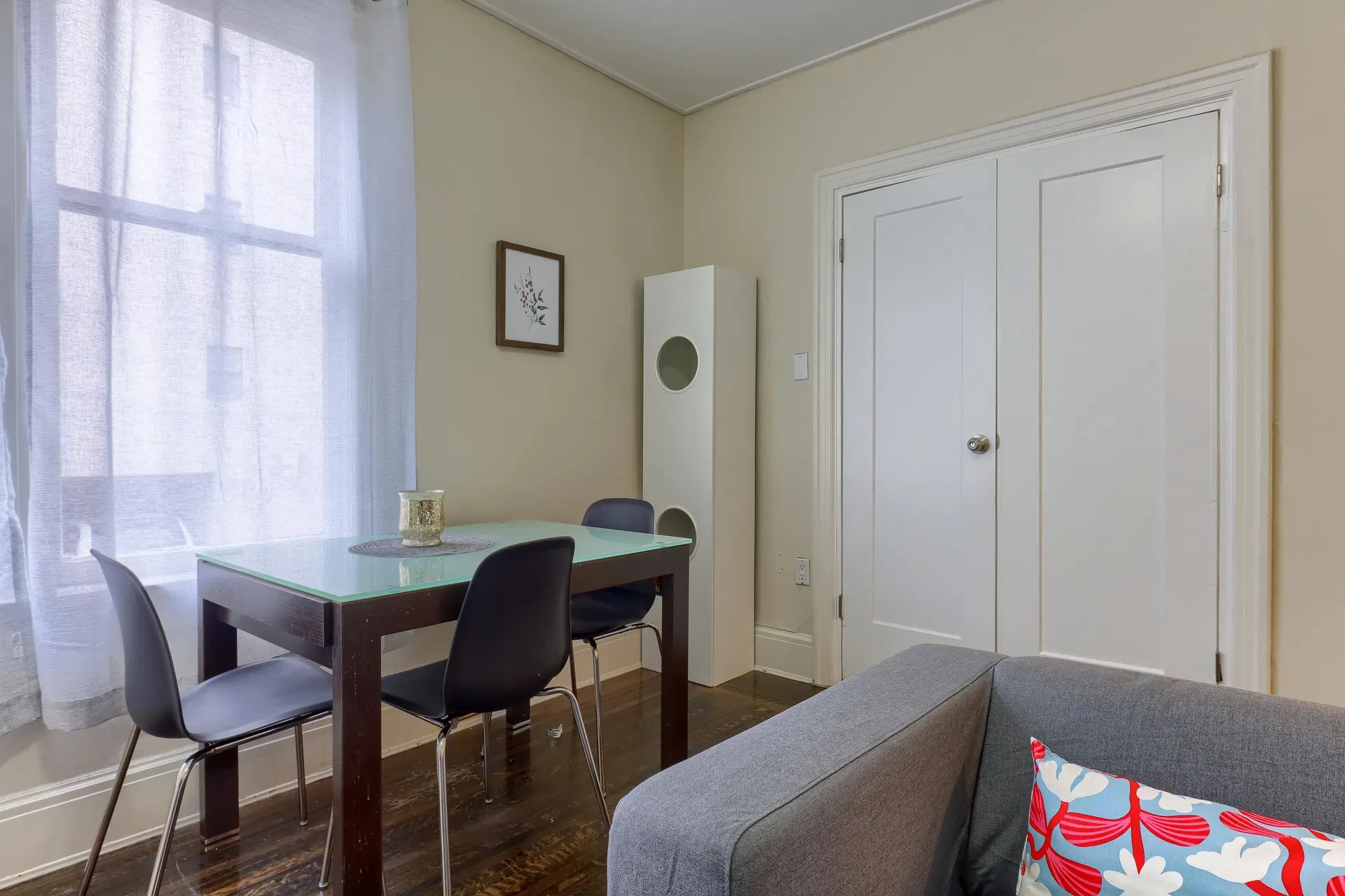 Photo 2 of 15 at #6 – 935 Jervis Street