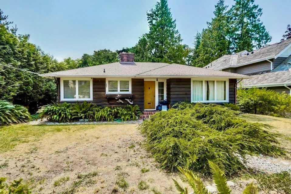 Photo 1 of 32 at 4386 Erwin Drive