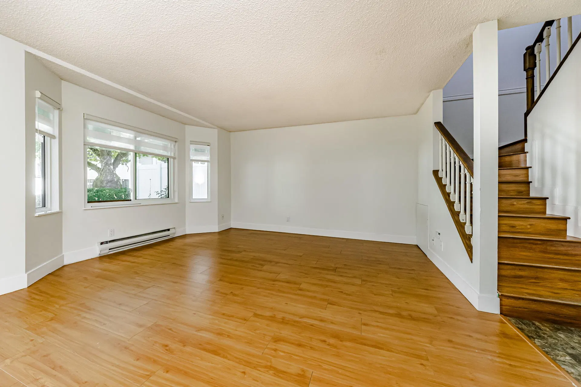 Photo 4 of 22 at #135 – 7325 140 Street