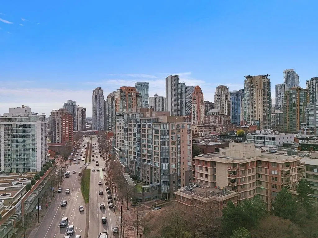 Photo 1 of 36 at #404 – 238 Alvin Narod Mews
