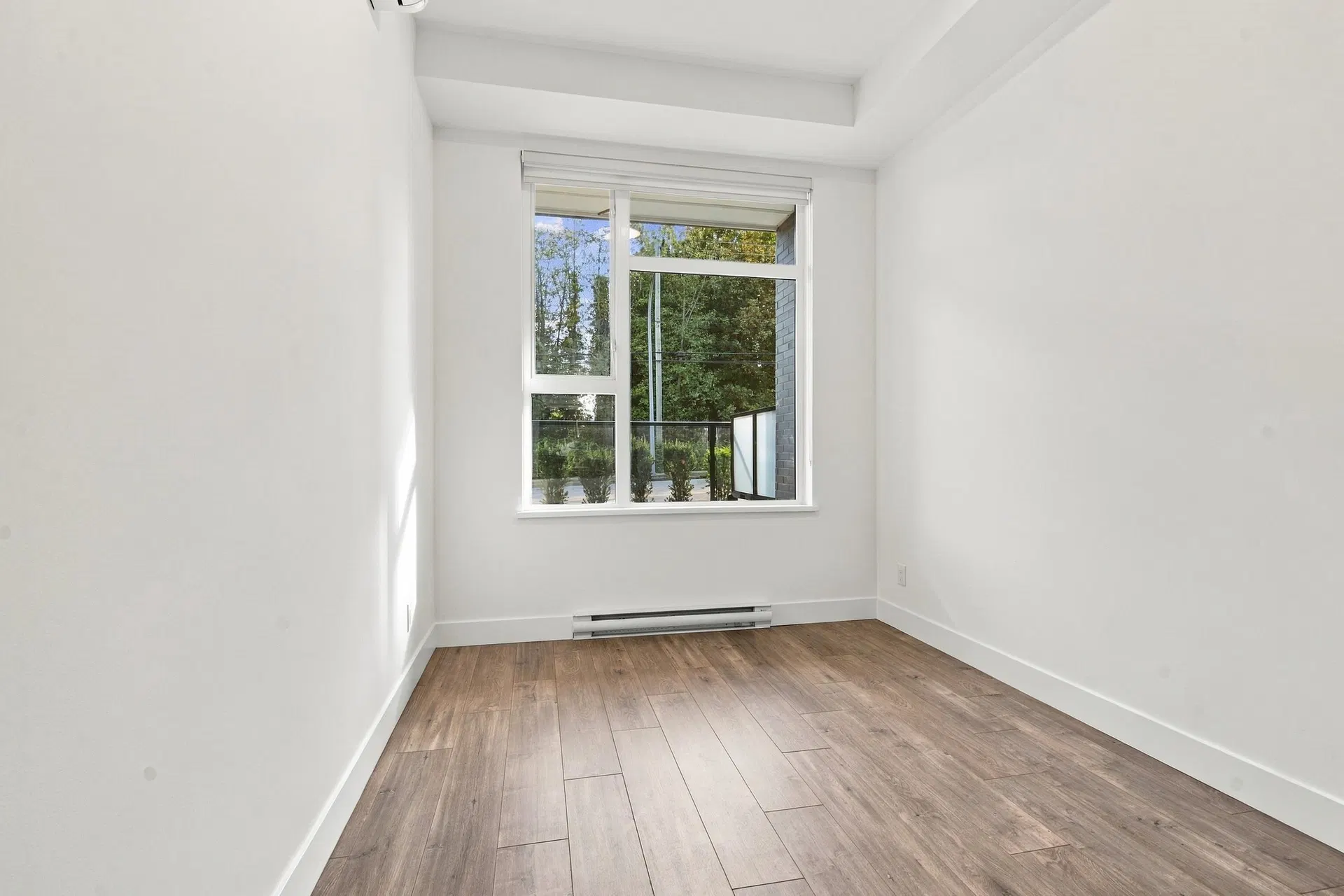 Photo 4 of 9 at #106 – 14398 60 Avenue
