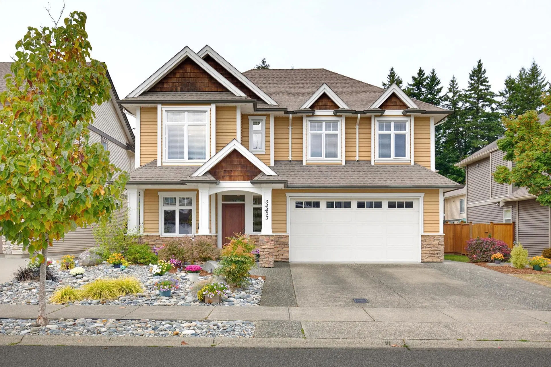 Photo 1 of 40 at 34493 Marcliffe Place