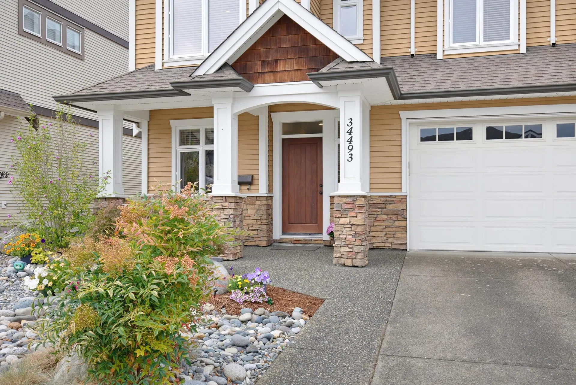 Photo 4 of 40 at 34493 Marcliffe Place
